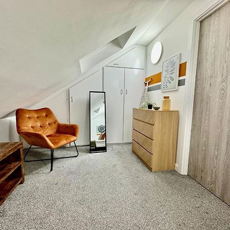 Stylish One Bedroom & A Sofa Bed كارديف المظهر الخارجي الصورة